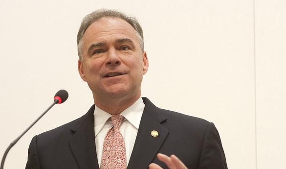 Former Governor Kaine in a debate against former Governor Allen (Photo courtesy of Giarc80HC)