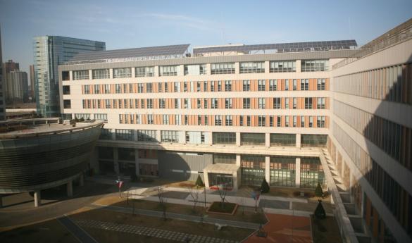 Mason's campus in Songdo began classes on March 3rd (photo courtesy of Sangmin Kim)